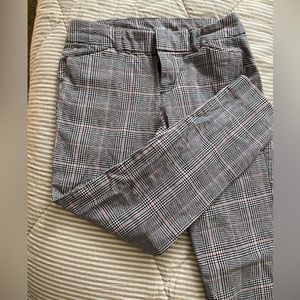 Old Navy plaid, pixie, ankle, pants size 2